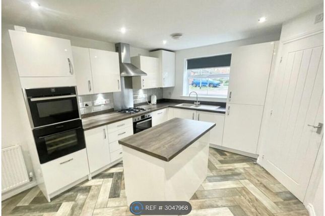 Eason Way, Ashton-Under-Lyne photo 2