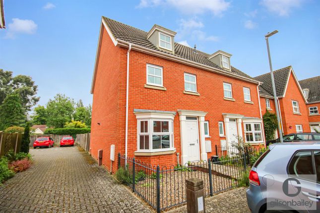 Thumbnail Town house for sale in Earles Gardens, Norwich