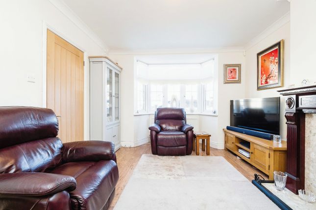 End terrace house for sale in Globe Road, Hornchurch