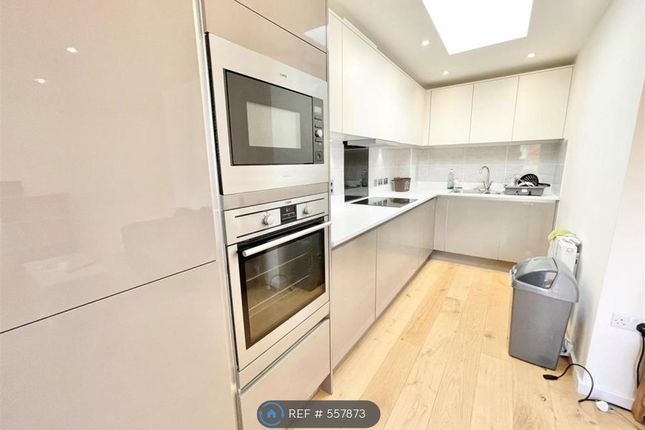 Thumbnail Flat to rent in Cabot 24, Bristol