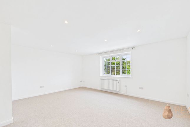 Flat 5, Applesham Court, Lancing photo 3