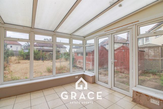 38, Hilton Road, Ipswich photo 4