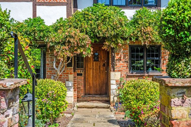 37, Peter Avenue, Oxted photo 2