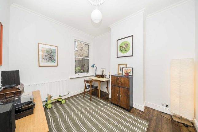 Property for sale in Holbeck Row, London