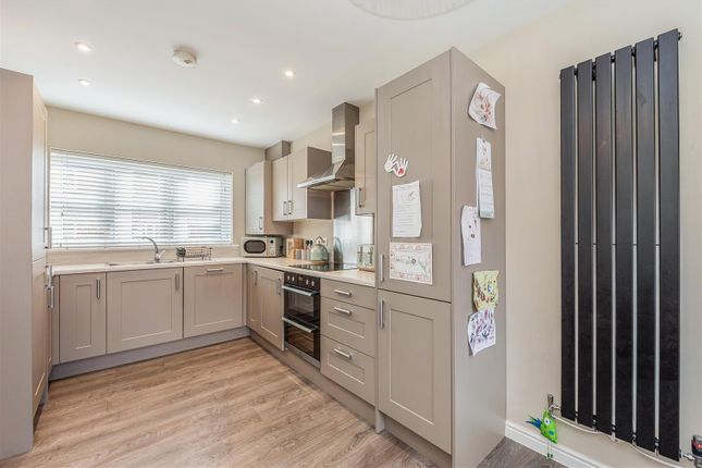 21, Carpenters Way, Waterlooville photo 4