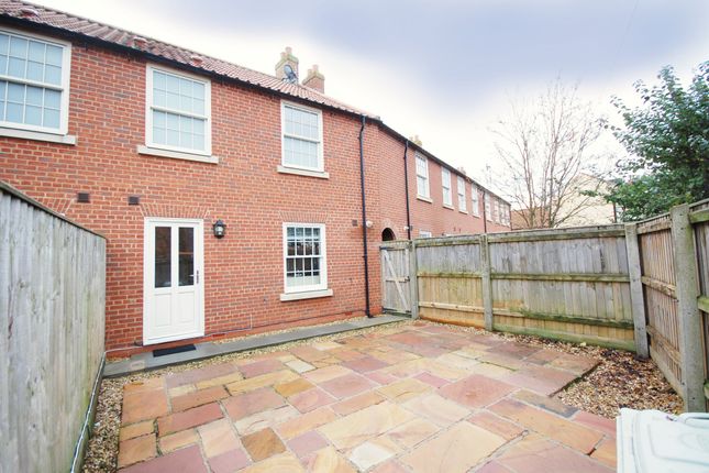 7, Kings Mews, Louth photo 2