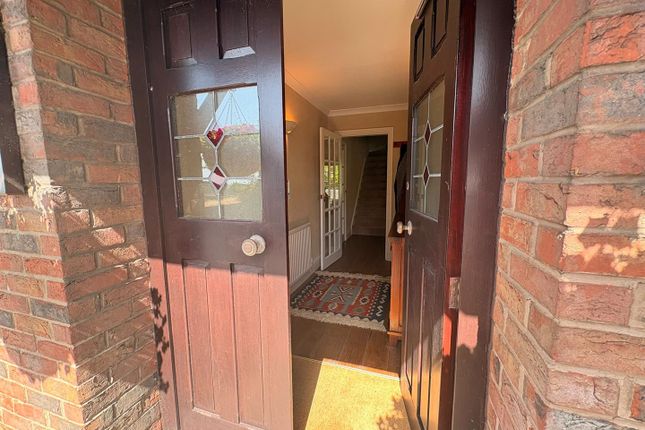 45, Mottram Old Road, Stalybridge photo 4