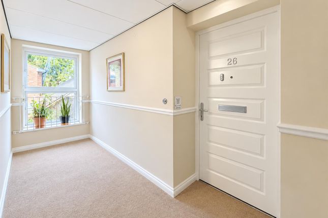 Flat 26 KING HENRY LODGE, 51 Hall Lane, London photo 2