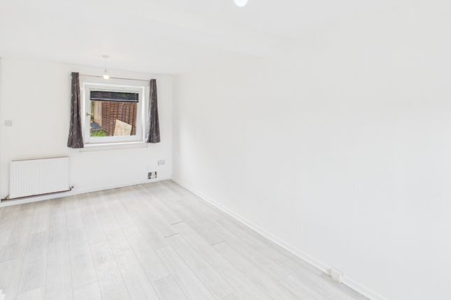 Fintry Crescent, Fintry, Dundee, DD4 9EU, Dundee photo 2
