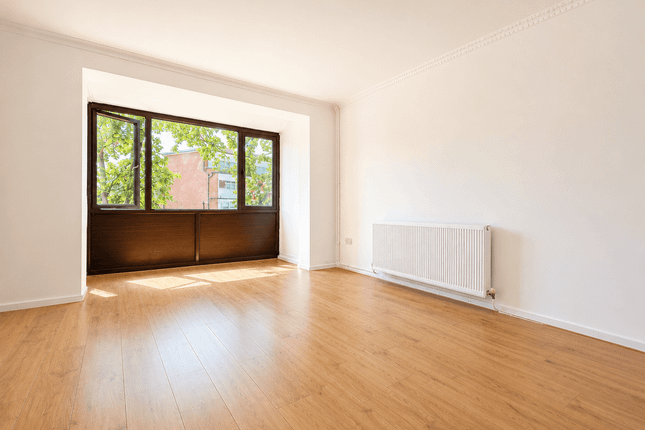 4, Durford Crescent, LONDON photo 5