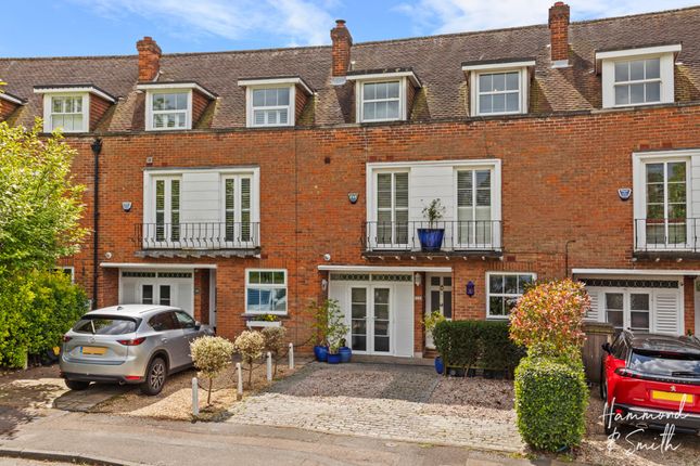 Thumbnail Terraced house for sale in Stonards Hill, Epping