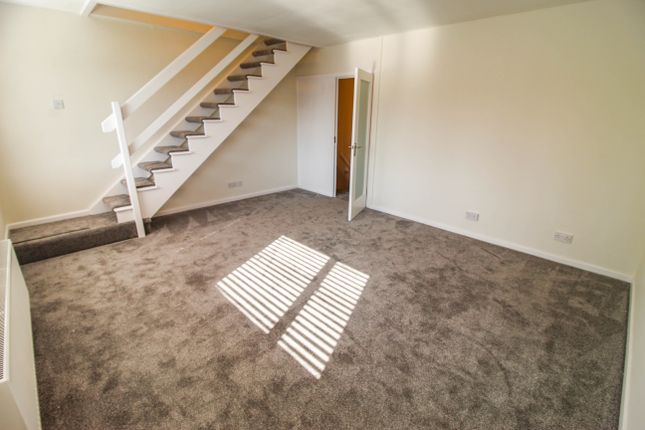 Thumbnail Flat to rent in Parkgate Lane, Knutsford