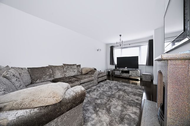 46 Sowerby Avenue, Luton, Bedfordshire photo 4