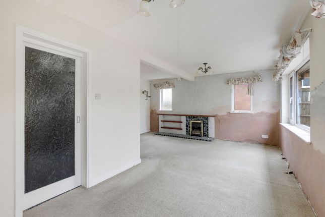 7 Oakwood Drive, Nottingham photo 2