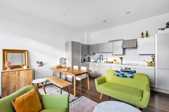 Flat 12 Hardy Court, 2, Charles Street, London photo 2