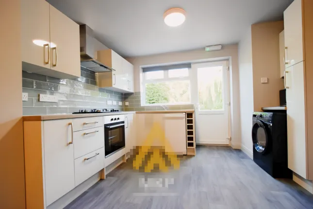 144, Lodgehill Road, Birmingham photo 5