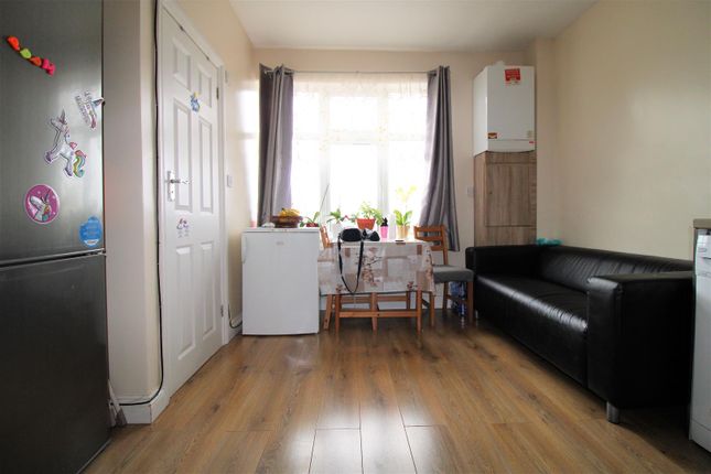 Chingford Mount Road, London photo 2