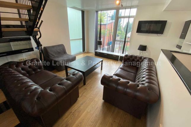 26, Bell Crescent, Manchester photo 2