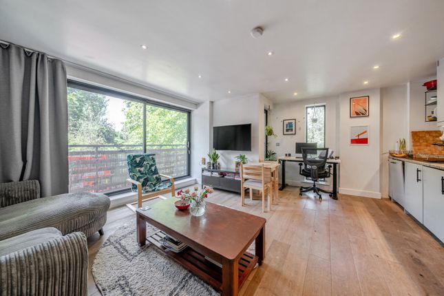 Flat 3, 121, Denmark Hill, London photo 2