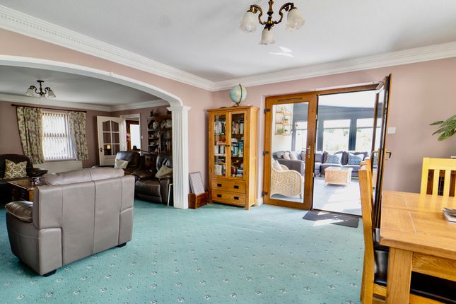 Reception 1 + 2 Leading To The Sunroom