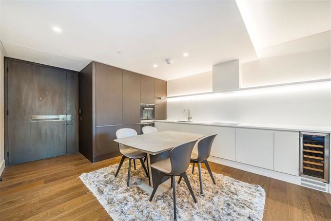 Apartment 203, 37, Rathbone Place, London photo 4