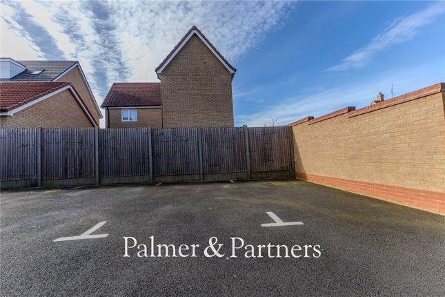 43, Fuller Way, Suffolk photo 2