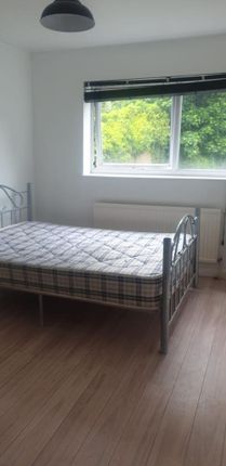 6, stockwood crescent, Luton photo 4