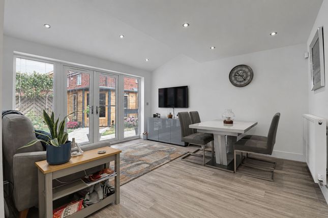 9 Falcon Way, Brigg photo 4