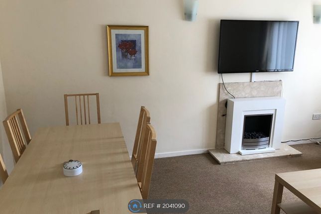 Livingroom / Dining Area
