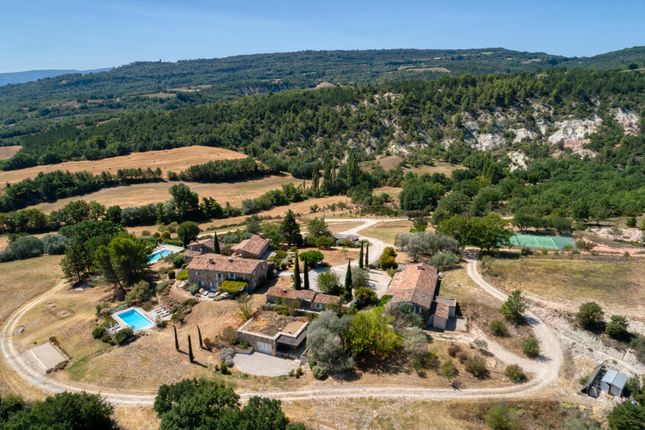 Property for sale in Viens, Vaucluse, Provence-Alpes-Côte D'azur, France