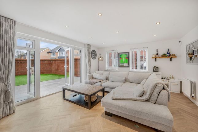 9, Elstar Road, Ongar photo 2