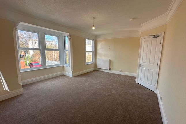 Room 6, 64 Broom Hill Road, Ipswich photo 5