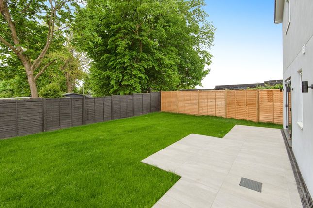 Land Adjacent, 11, Valley Way, Stevenage photo 2