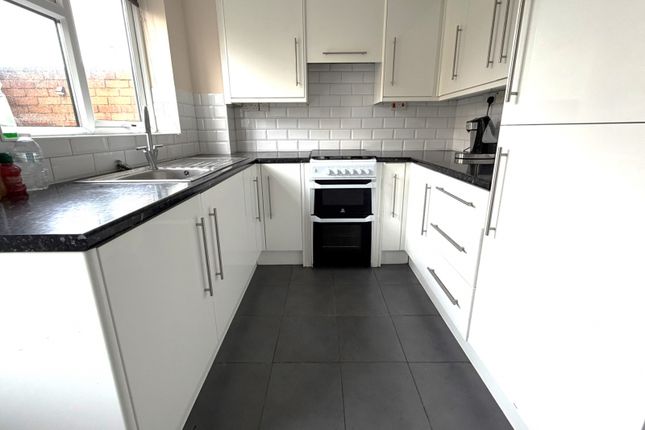 87 Station Road, Corton, Lowestoft photo 4