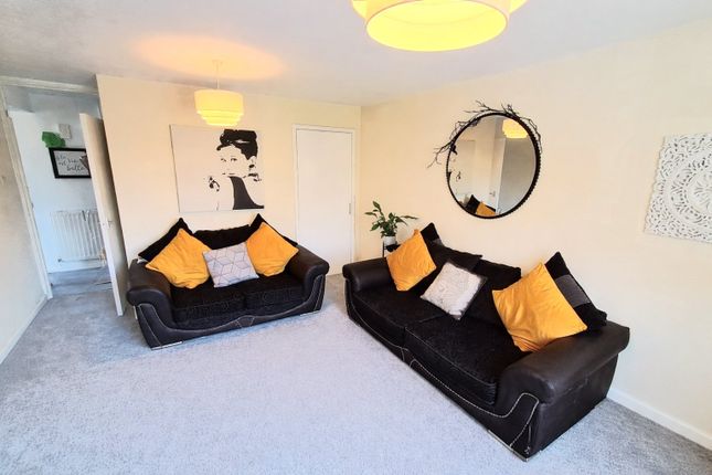 Flat 4, Adam Court,, New Penkridge Road, Staffordshire photo 3