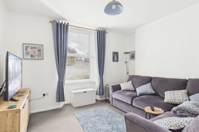Flat 2, 77, Queensway, Hayle photo 3