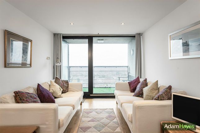Flat 1404, 100 Kingsway, London photo 4
