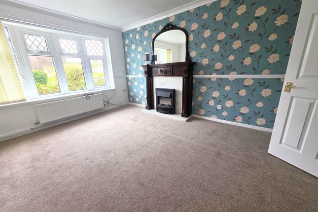 15 Andover Close, Barry photo 2