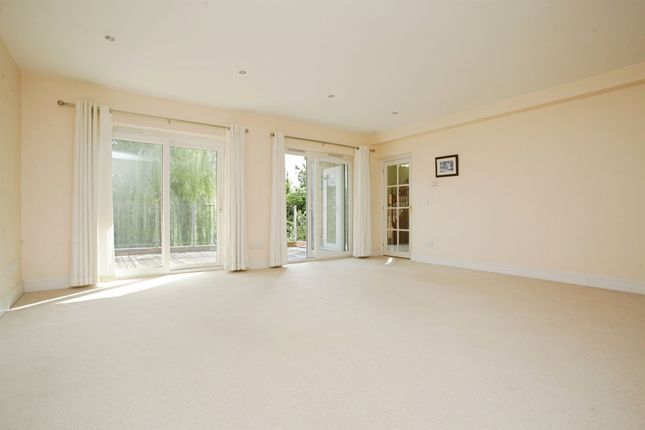 Wharf House, Vicarage Hill, Rugby photo 2