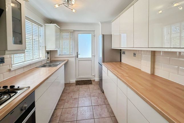 62 Maes Ty Canol, Port Talbot photo 2