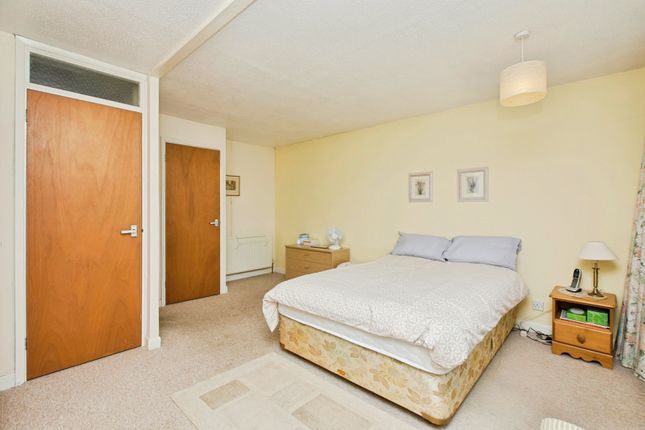 5, Burnham Drive, Derby photo 4