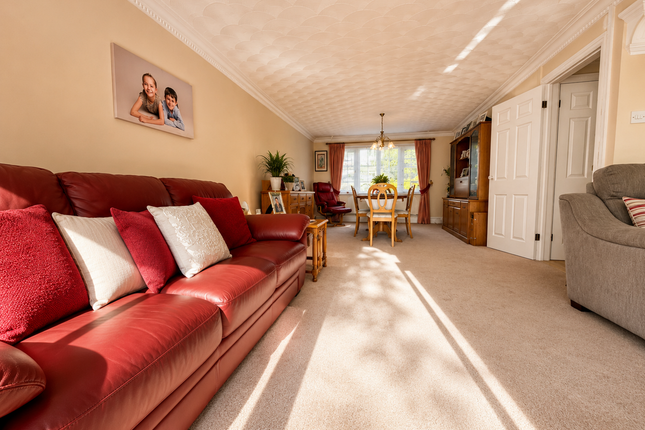2, Firbanks Way, Pontyclun photo 4