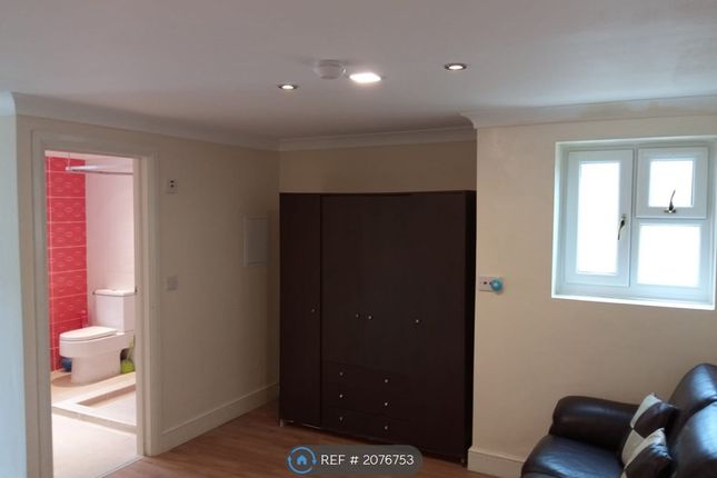 Thumbnail Flat to rent in B Eastern Avenue, Ilford