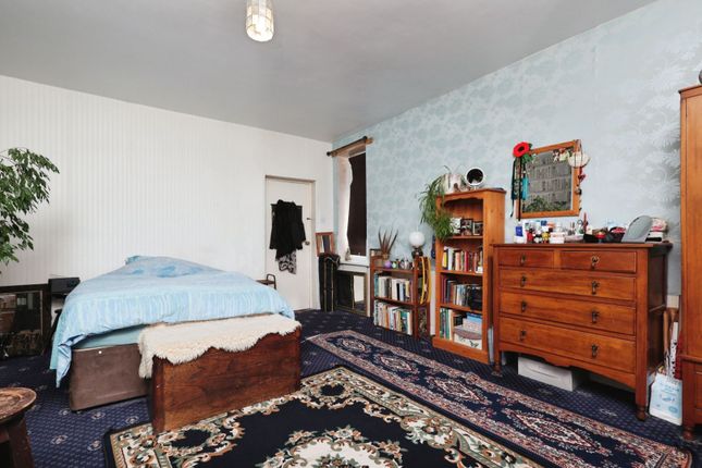 27, Hebden Road, Haworth photo 4