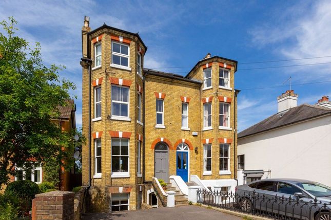 2-bed flat on Dartford Road, Sevenoaks, £2,100/mo