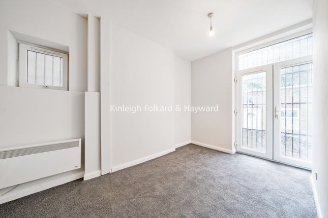 Flat C, 37, Catford Hill, London photo 4