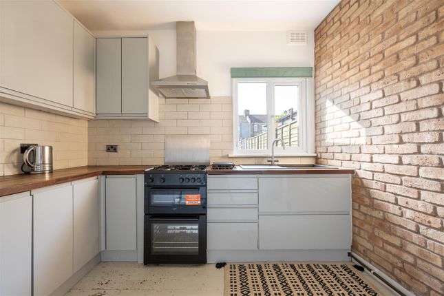Kitchen-3.Jpg