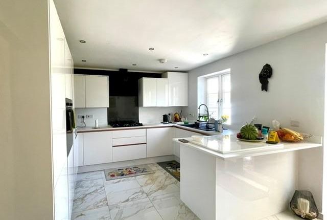 970, Newport Road, Cardiff photo 3