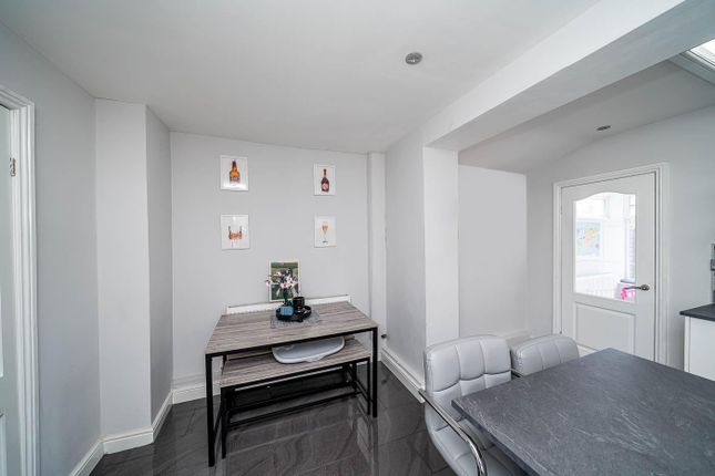 Webbs Estate Agents-11.Jpg