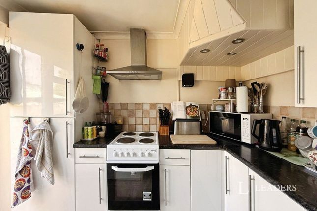 65, Cants Lane, Burgess Hill photo 2
